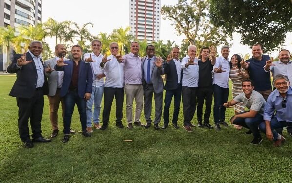 Com Rui, Geraldo e Otto, Jerônimo recebe apoio de vereadores em Feira de Santana