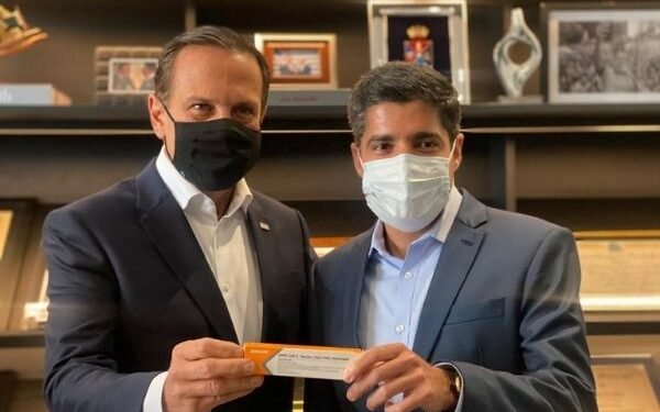 Doria e Neto se reúnem em Salvador; encontro teve presença de 50 pessoas