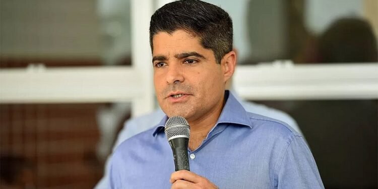 Pesquisa mostra ACM Neto com o triplo das intenções de voto dos seus concorrentes