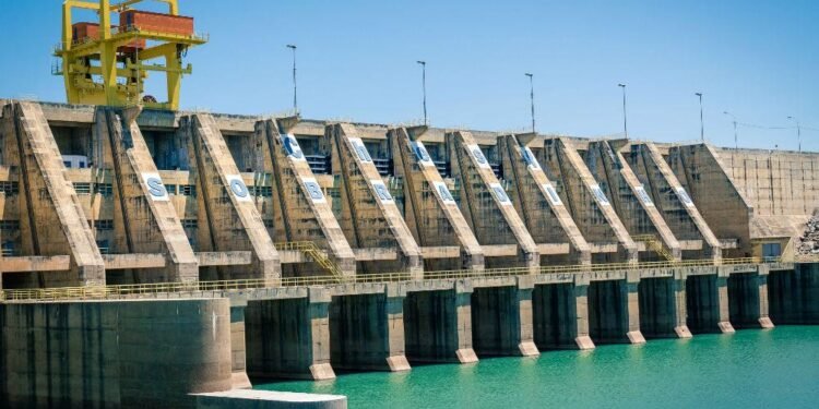 Falha em subestação da Chesf deixa dezenas de cidades baianas sem energia