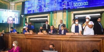 Sessão na Câmara de Salvador ontem (19) ocorreu com quórum determinado pelo Regimento Interno da Casa