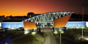 Santa Maria da Vitória recebe Policlínica Regional de Saúde e anúncios de novas obras