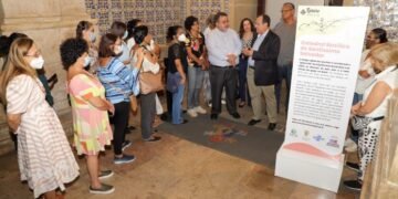 Setur-BA entrega totens informativos do turismo religioso católico no Centro Histórico de Salvador