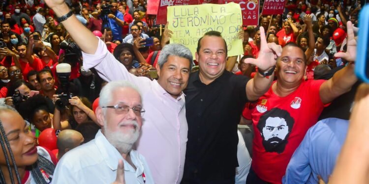 “Estamos no time do maior político do Brasil, Luiz Inácio Lula da Silva”, diz Geraldo Júnior no Esquenta PGP de Lauro de Freitas