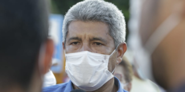 ‘Jovem na idade, mas velho na política’, diz Jerônimo sobre ACM Neto