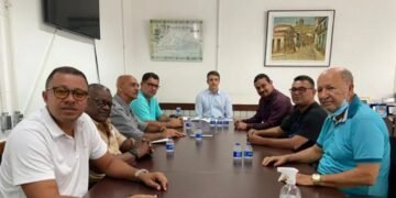 Em reunião, rodoviários e Semob discutem como evitar paralisação