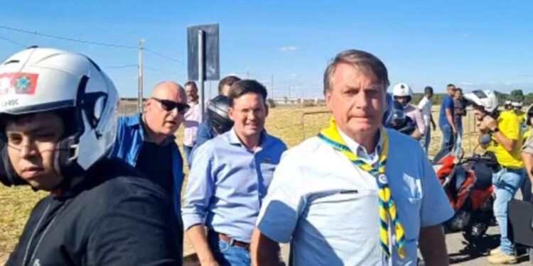 Bolsonaro chega a Luís Eduardo Magalhães e inicia ‘motociata’ com Roma antes de ir à Bahia Farm Show