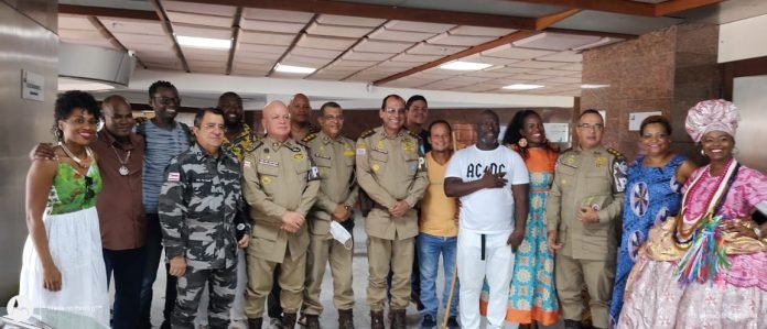 Grupo de Teatro da PMBA apresenta ‘África um Conto Cantado’ na abertura do 3° Seminário Internacional de Polícia Turística