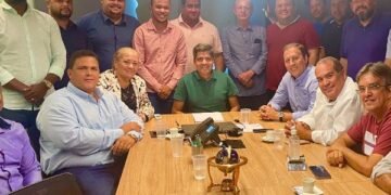 Filiado ao MDB, prefeito do Conde declara apoio a ACM Neto