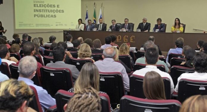 Instituições baianas se unem no combate à desinformação durante o processo eleitoral