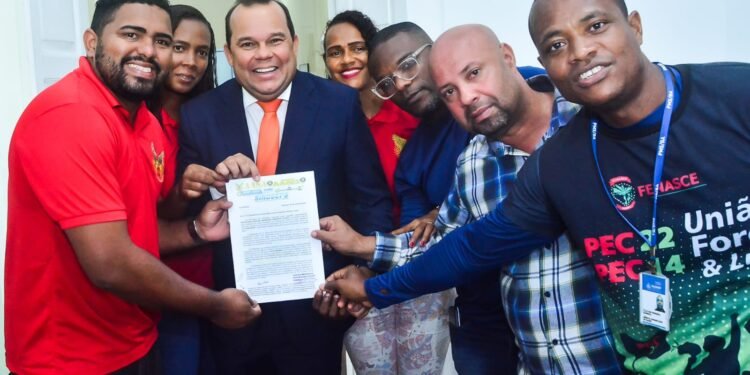 Geraldo Júnior vai encaminhar à Prefeitura reivindicação dos agentes de saúde pela implantação do Piso Nacional de dois salários-mínimos