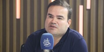 Cacá Leão diz ser contra cobrança de mensalidade em universidades públicas