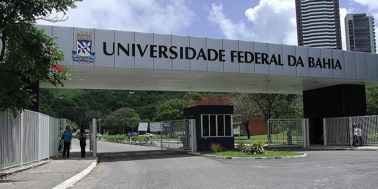 Ufba emite nota contra cobrar mensalidades nas universidades federais