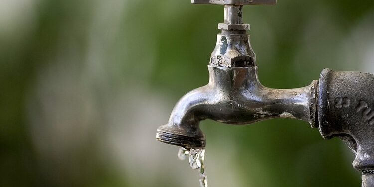 Oito cidades baianas ficarão sem água neste terça-feira (10); veja lista