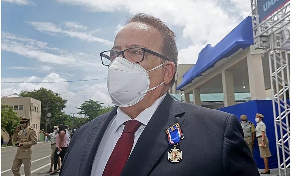 ‘Maioria das pessoas que conheço que fuma maconha trabalha todo dia’, diz secretário