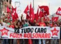 Deputado Robinson Almeida e vereador Tiago Ferreira fazem caminhada contra carestia e Bolsonaro no Subúrbio Ferroviário