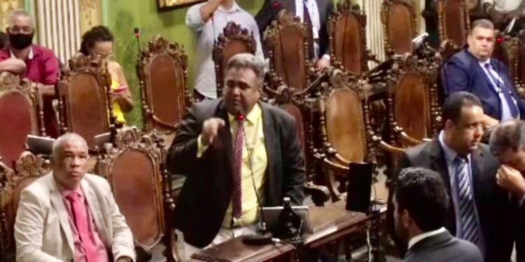 Leandro Guerrilha é escolhido como embaixador de campanha para vítimas da chuva em Pernambuco