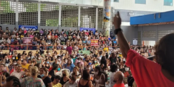 Após aprovar greve, professores da rede municipal realizam assembleia nesta quinta