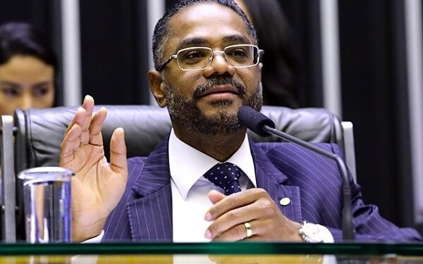 Marinho elogia campanha de ACM Neto: ‘Reúne uma quantidade imensa de pessoas’