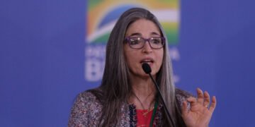 Raíssa cita ‘descaso’ de Rui e aponta Roma como solução para problemas da Bahia