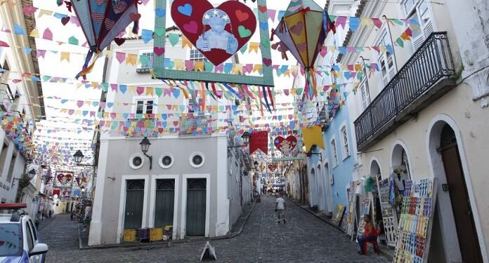 Decoração transforma Pelourinho em um grande ‘arraiá’ para o São João da Bahia 2022
