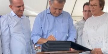 Em Capela do Alto Alegre, Governo dá início a obras de pavimentação de ruas, abastecimento de água e outras ações