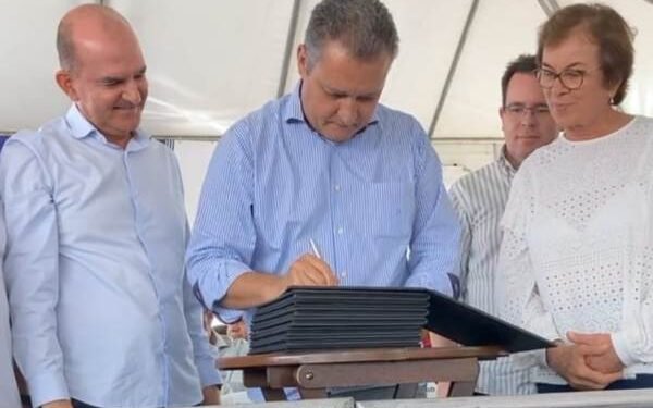 Em Capela do Alto Alegre, Governo dá início a obras de pavimentação de ruas, abastecimento de água e outras ações