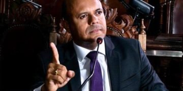 Kiki aponta ‘hipocrisia’ do PT por silêncio sobre aumento nos ônibus metropolitanos