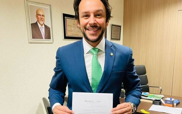 Deputado Negromonte Júnior apresenta projeto em resposta ao rol taxativo