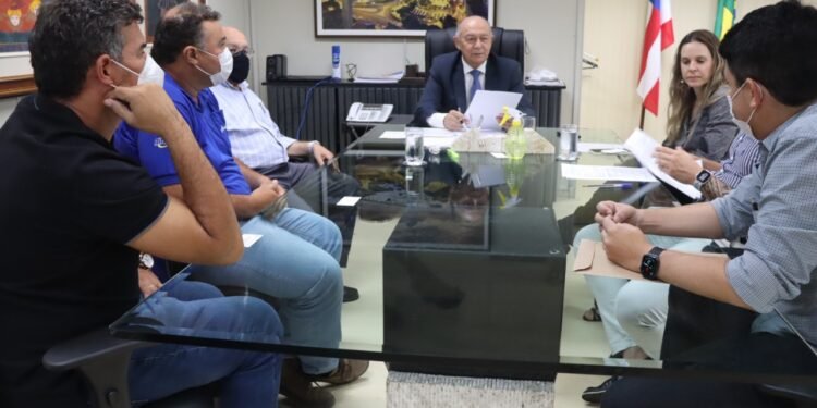 Duas indústrias vão investir cerca de R$ 12 milhões para ampliar suas unidades em Salvador e Feira