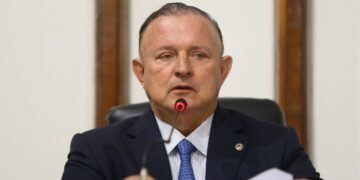 Adolfo Menezes exerce poder de mediação para acordo entre Governo e Oposição