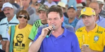 Roma diz que Neto ‘transfere responsabilidade’ sobre crise do transporte