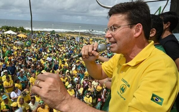 Roma critica rompimentos de políticos baianos: ‘Uma dança da cadeira que não combina’