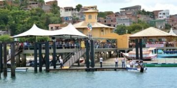 Madre de Deus completa 33 anos e Niltinho presta homenagem na ALBA