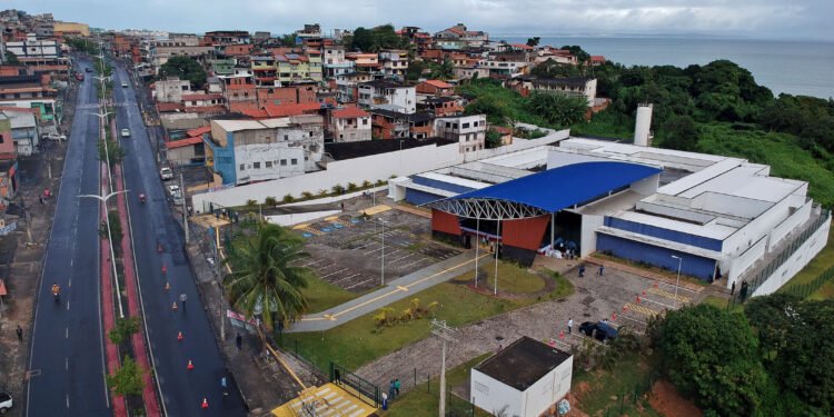 Após inaugurações, público tem buscado policlínicas de Narandiba e Escada sem agendar ou faltando documentos