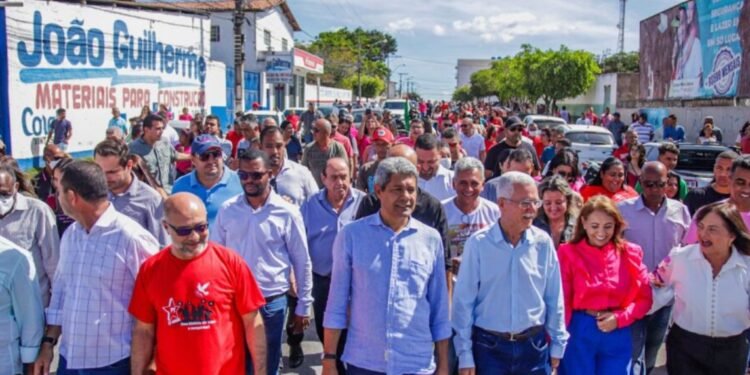 ‘Que a esperança e o amor vençam o ódio’, afirma Jerônimo na Festa do Divino, em Poções