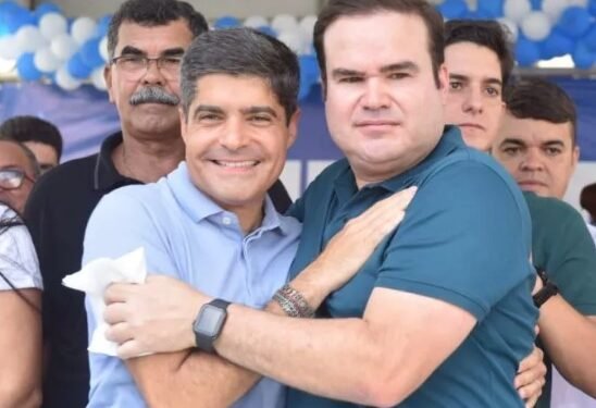 ACM Neto e Cacá Leão percorrem oito municípios do Extremo Sul nesta semana