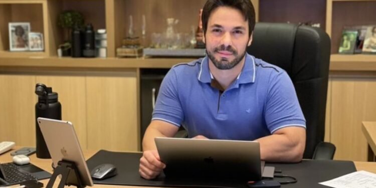 PDT indica radialista para vice na chapa de ACM Neto ao governo