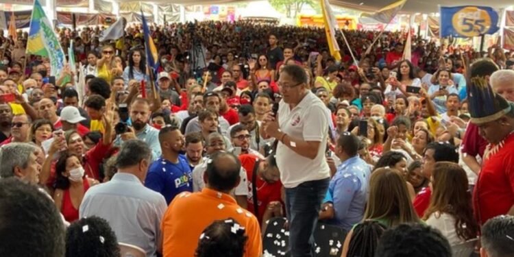 Prefeito Augusto Castro reúne multidão durante PGP de Jerônimo