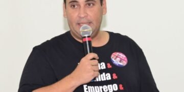 Valadares reage a apoio de aliados de Neto a Bolsonaro