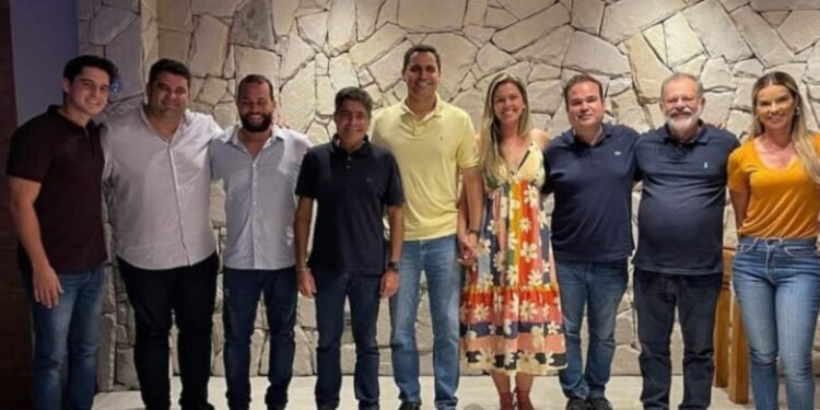 Depois de batalha contra Rui Costa, ACM Neto consegue apoio de prefeito de Itaberaba