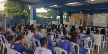 Programa Saúde do Professor e Ronda Maria da Penha promovem palestras em escolas estaduais sobre violência doméstica