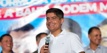 ACM Neto conquista apoio de 18 prefeitos entre as 30 maiores cidades da Bahia
