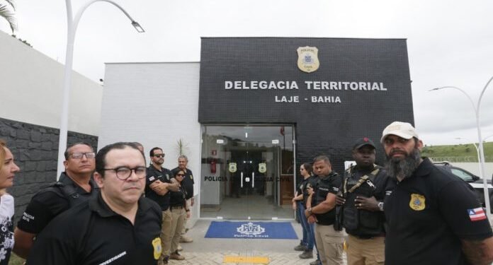 Em Laje, Governo do Estado entrega nova Delegacia Territorial e inicia novas obras