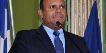 Kiki Bispo rebate Rui: ‘Abandono nos espaços do governo em Salvador é vergonhoso’