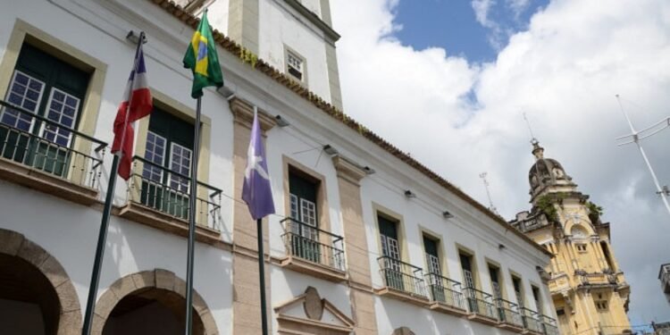 Câmara Municipal volta a exigir uso de máscaras após aumento de casos de covid-19