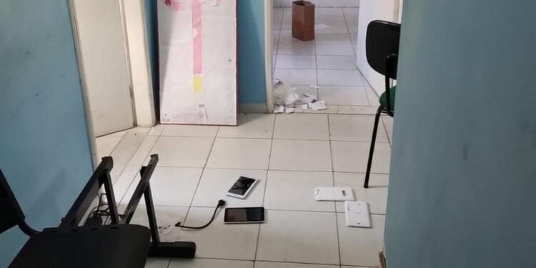 Homem invade, depreda e furta equipamentos de unidade de saúde em Juazeiro