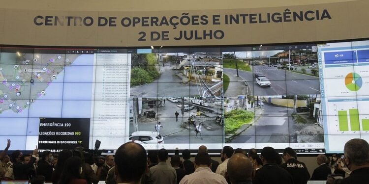 Mais 1200 câmeras inteligentes do Projeto Vídeo-Polícia passam a operar em Salvador