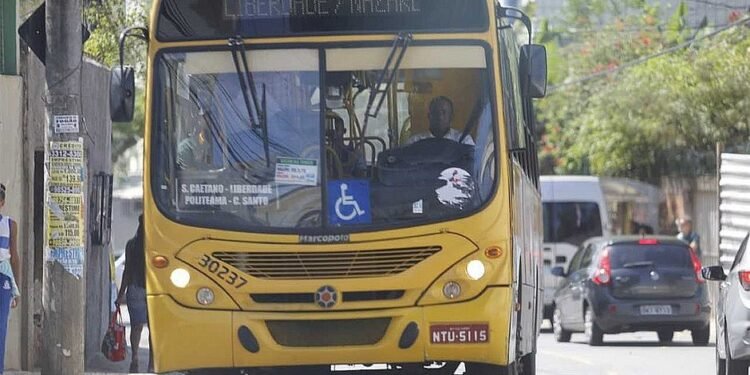 Tarifa de ônibus será R$4,90 a partir deste sábado em Salvador