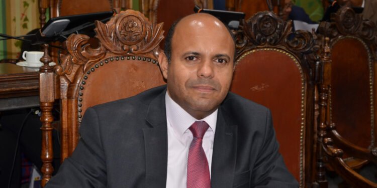 Kiki Bispo cobra abertura de uma comissão para o carnaval na Câmara